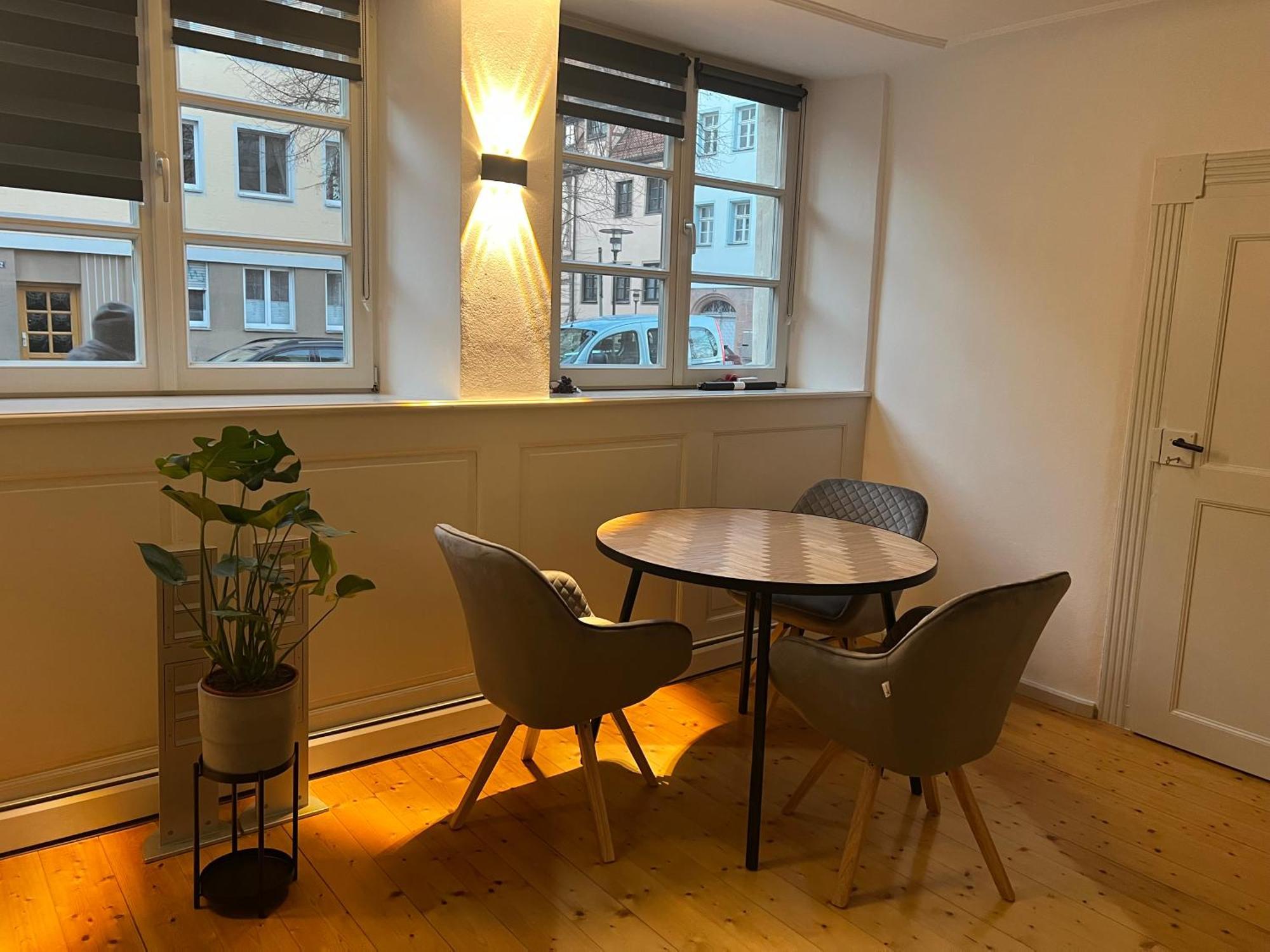 Altbau Charme In Der Nuernberger Innenstadt Extérieur photo